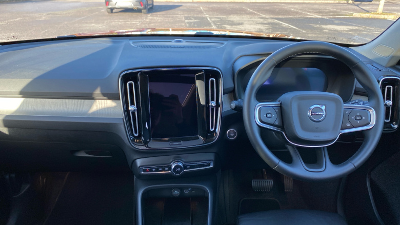 Volvo XC40 2.0 B3P Ultra Dark 5dr Auto Petrol Estate